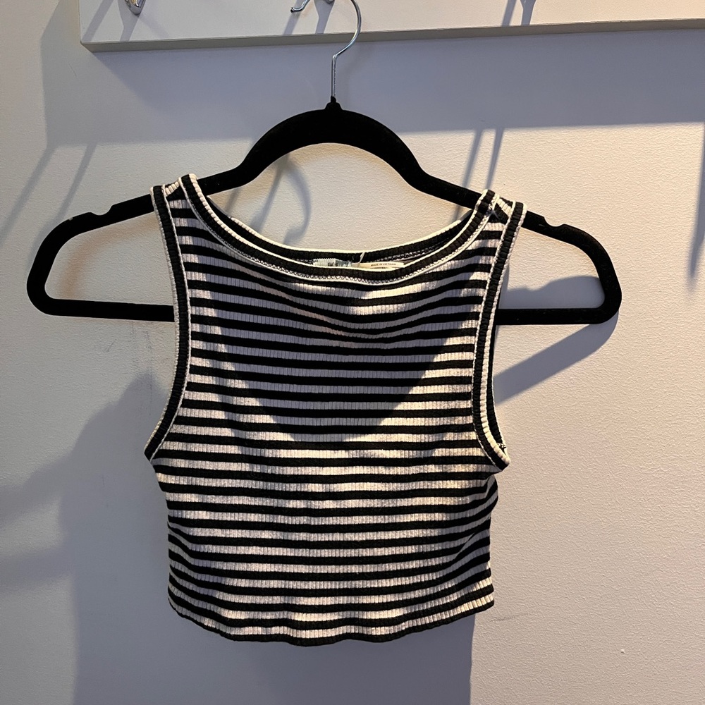Kimchi Blue Urban Outfitters striped cropped tank top
Size XS